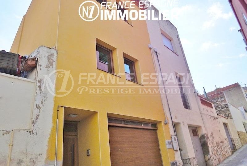 agence immobiliere llanca, vend maisson de village avec garage