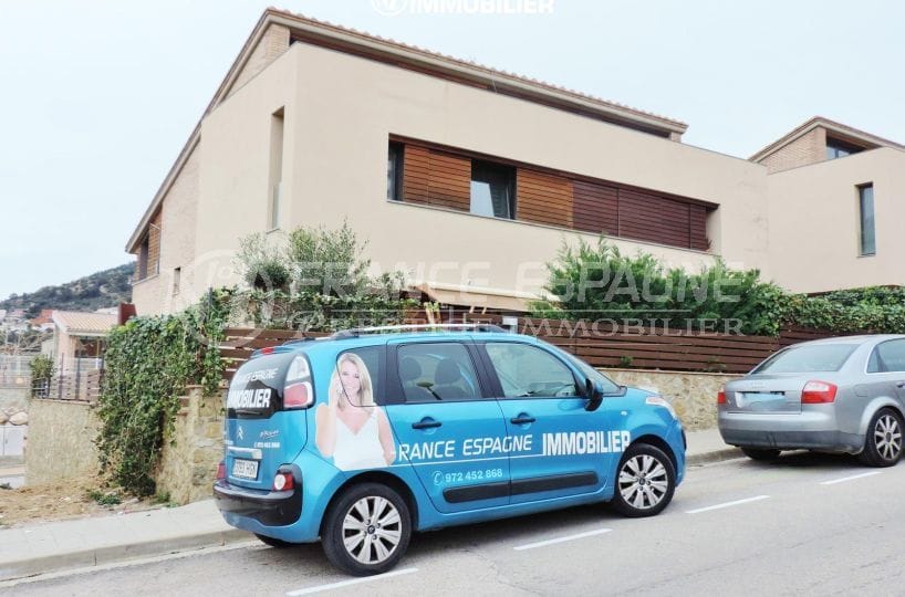 maison a vendre espagne, ref.2482, secteur résidentiel proche roses avec garage