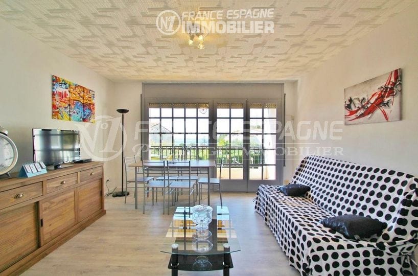 appartement a vendre rosas, ref.2862, vendu meublé et équipé, terrasse vue mer, plage à 200 m