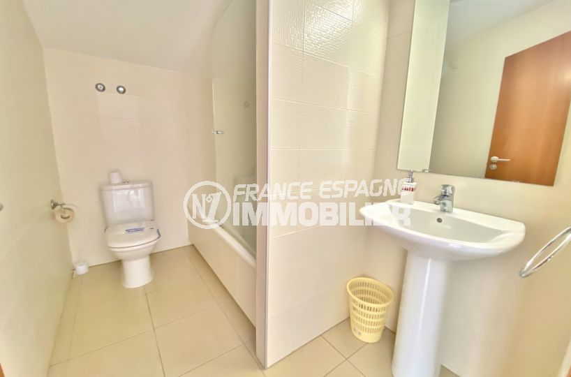 acheter appartement costa brava, 3 pièces 85 m², 1° salle d'eau avec douche et wc