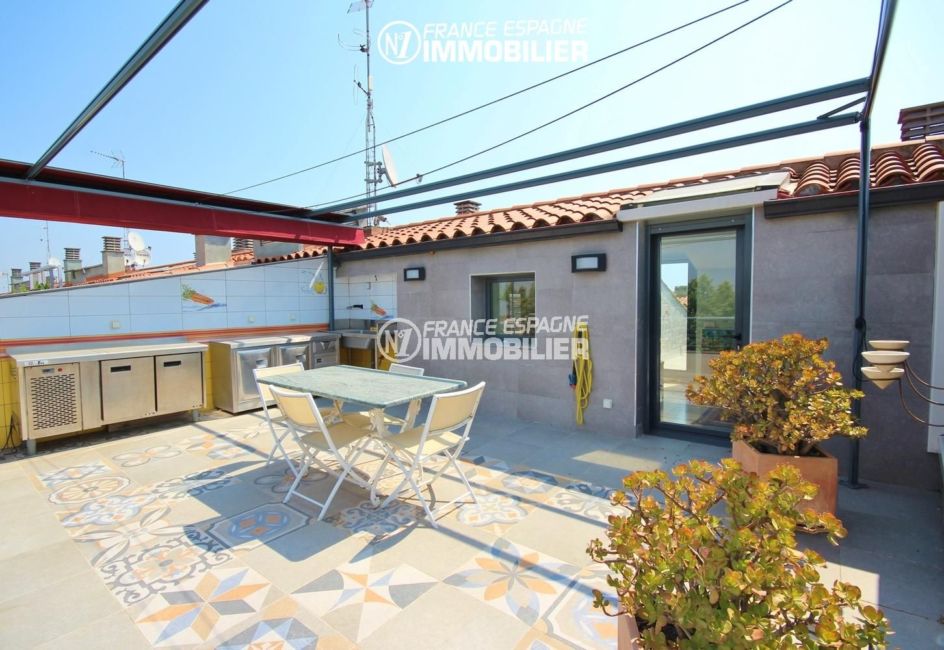 appartement costa brava, 139 m² + terrasse 66 m² sur le toit, 3 chambres, piscine