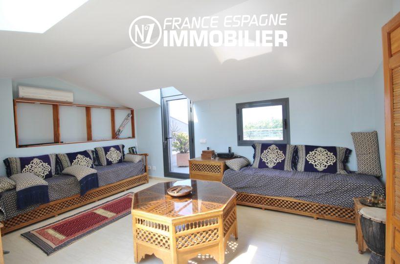 vente appartement costa brava : 139 m² + terrasse 66 m², 3 chambres, piscine - à San Pere Pescador