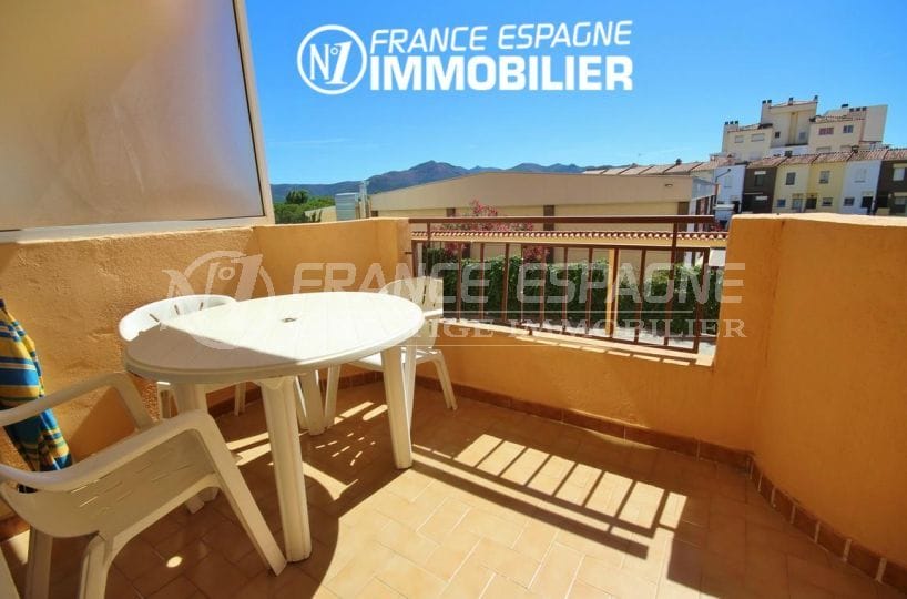 Proche Rosas - Studio a proximité de la plage et commerces - vue sur la terrasse