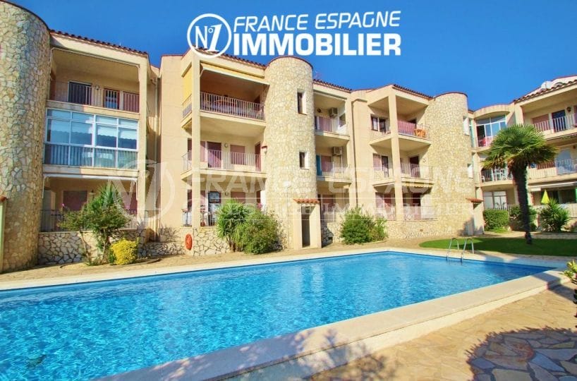 agence immobilière empuriabrava: appartement vue canal avec piscine