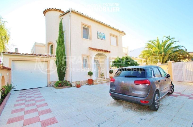 maison a vendre a empuriabrava, 153 m², proche plage, avec piscine