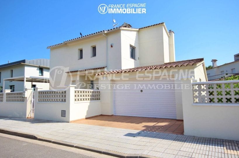 immobilier costa brava: villa ref.3466, proche plage, possibilité amarre, piscine, garage