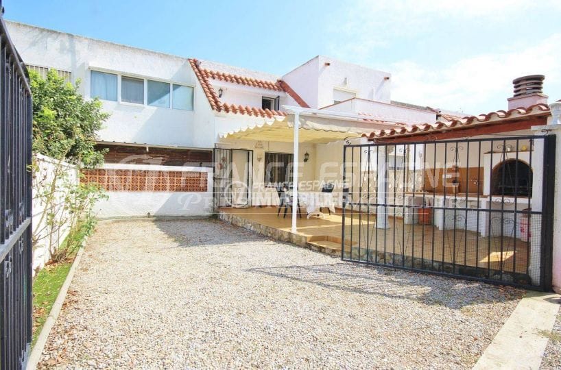 Empuriabrava - villa avec cour intérieure