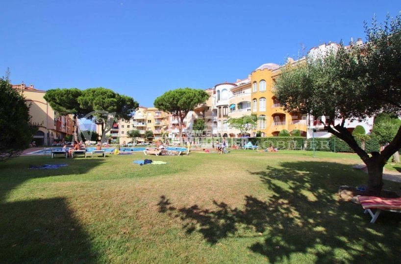 immobilier empuriabrava, pas cher, appartement proche plage, terrasse, piscine possible
