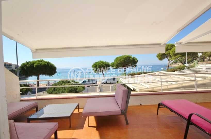 vente appartement rosas vue mer: 70 m² en front de mer, plage à 50 m