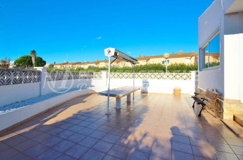 maison roses, espagne: villa indépendante, de plein pied, proche plage