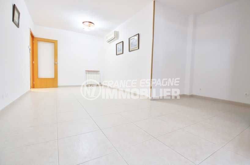Roses appartement atico spacieux avec terrasse