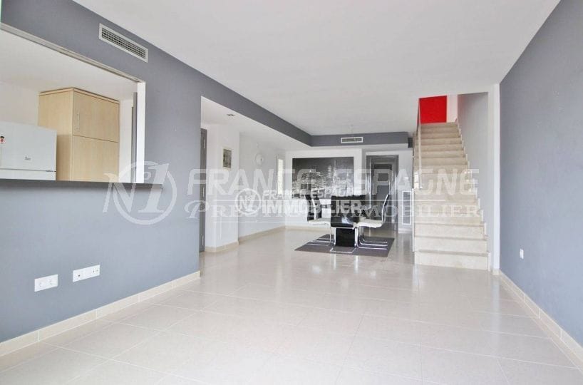 Empuriabrava appartement moderne avec piscine en commun résidence récente