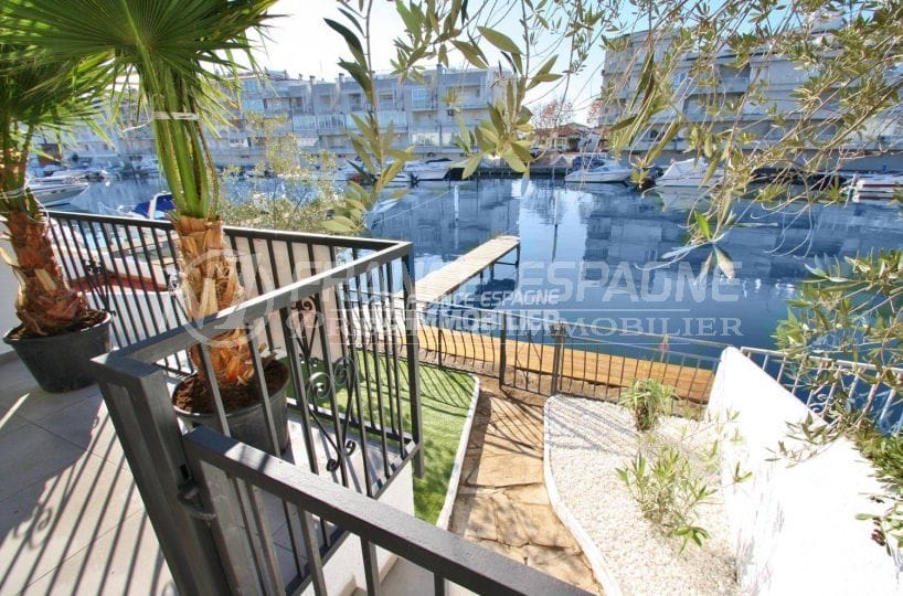 immo empuria brava, villa avec amarre sur la marina