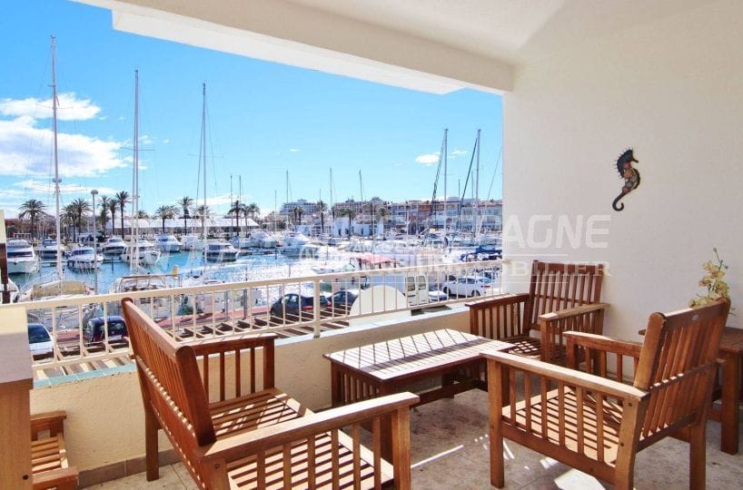 Empuriabrava appartement terrasse vue canal et port secteur prisé