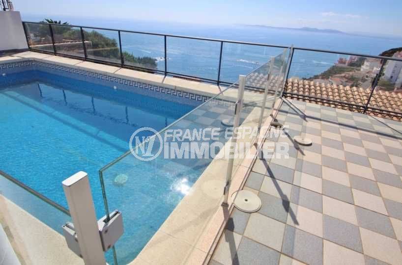 immo rosas: villa 230 m², piscine sécurisée avec jolie vue sur la mer