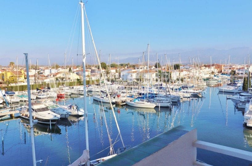 Vue terrasse vue canal studio Empuriabrava