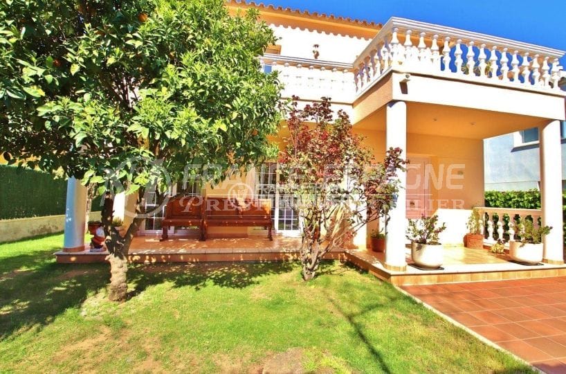 Villa independante Roses els grecs terrain arbore