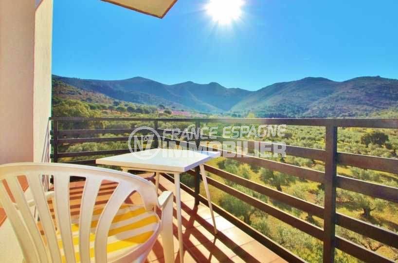 immobilier rosas, appartement à vendre pas cher, vue montagne de la terrasse
