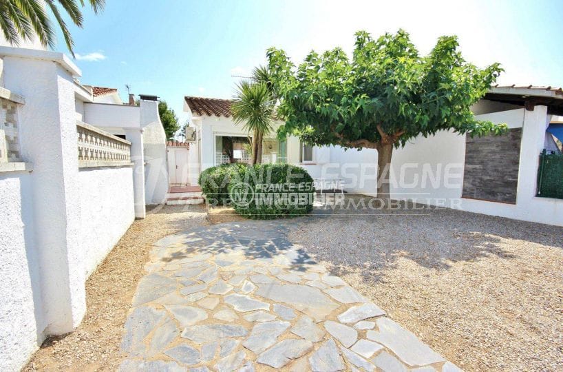 immo empuriabrava: villa proche plage avec 200 m² de terrain