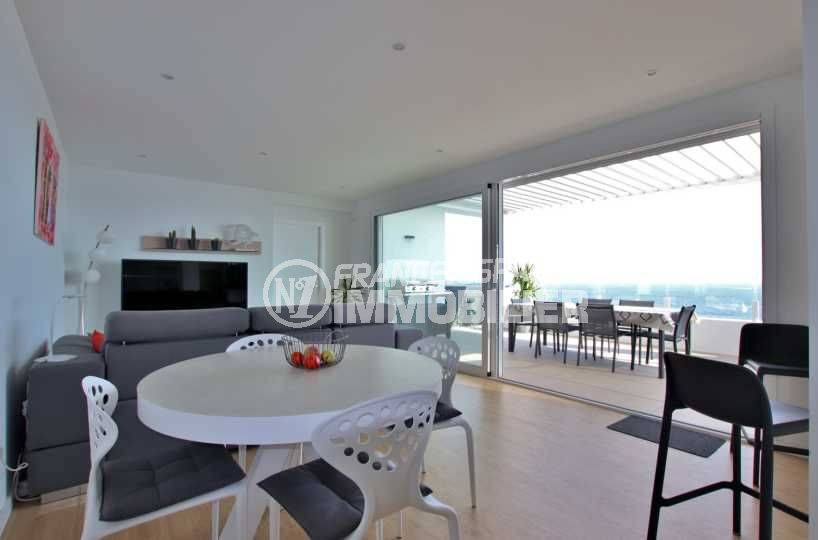 appartement a vendre a rosas, 99 m², salon / salle à manger accès terrasse vue mer