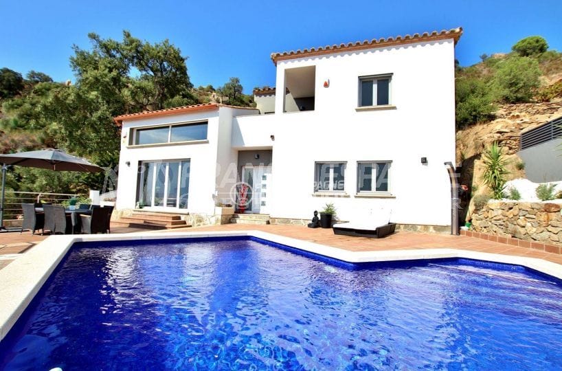Grande villa Palau Saverdera vue mer