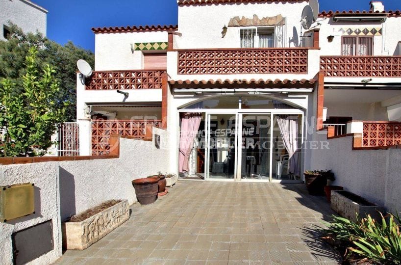 immobilier costa brava: villa adossée ref.3773, exposition sud-ouest, secteur Puig Rom