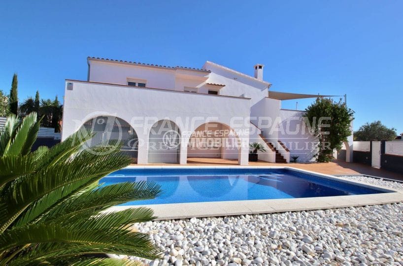 Belle villa standing avec piscine Santa Margarida