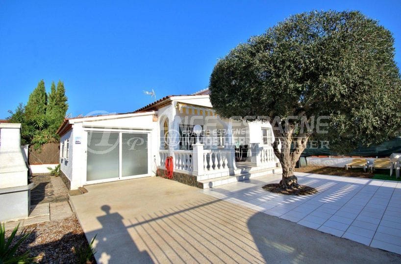 immobilier costa brava: villa ref.3802, belle villa rénovée à 300 m de la plage