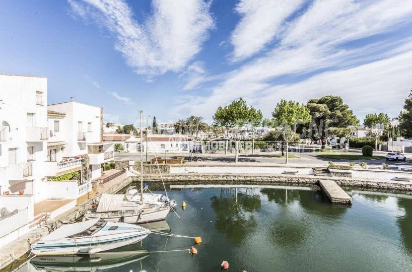 immo empuriabrava: villa ref.3834, vue canal avec amarre, proche plage et commerces