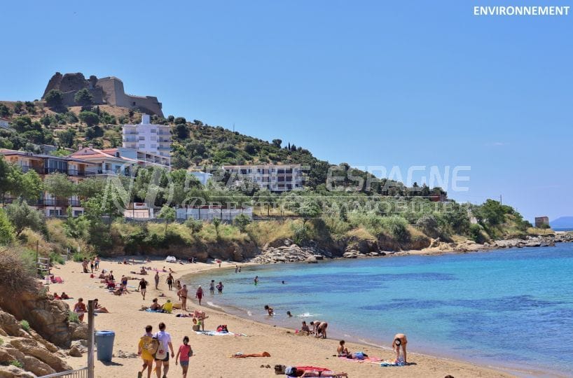 appartement a vendre rosas, ref.3820, grande terrasse avec vue mer, plage et commerces à 50 m