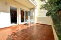 immobilier ampuriabrava: villa ref.3808, aperçu de la terrasse solarium avec accès au salon et séjour