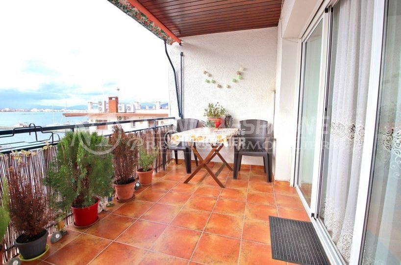 Belle terrasse vue mer / port Roses
