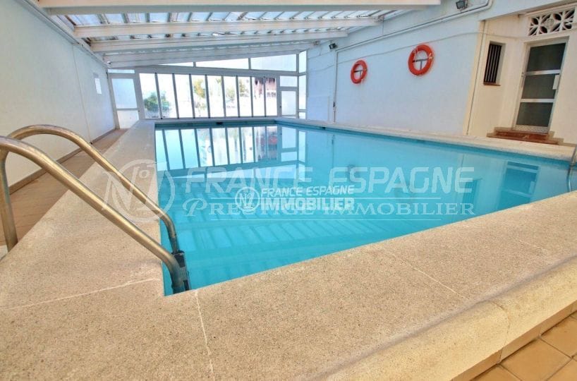 immo roses: studio ref.3814, grand studio, avec piscine dans la résidence