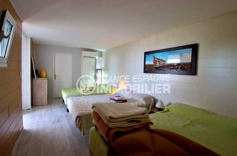 vente immobilière rosas: villa ref.3819, grande chambre avec 3 lits doubles