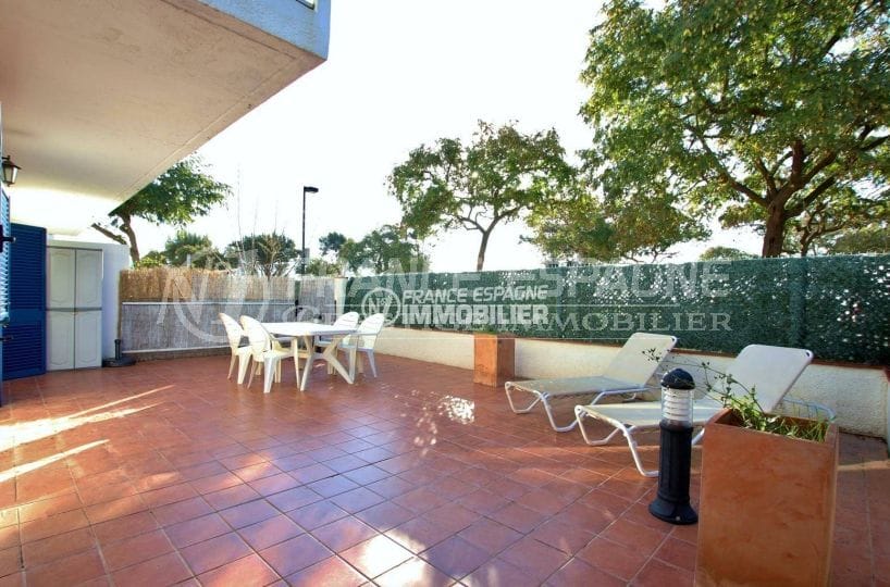 appartement a vendre costa brava, ref.3842, grande terrasse, plage et commerces à 20 m