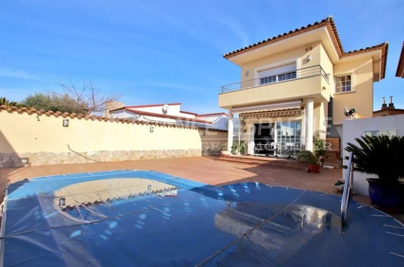 agence empuriabrava: villa individuelle avec piscine empuriabrava, ref.3875