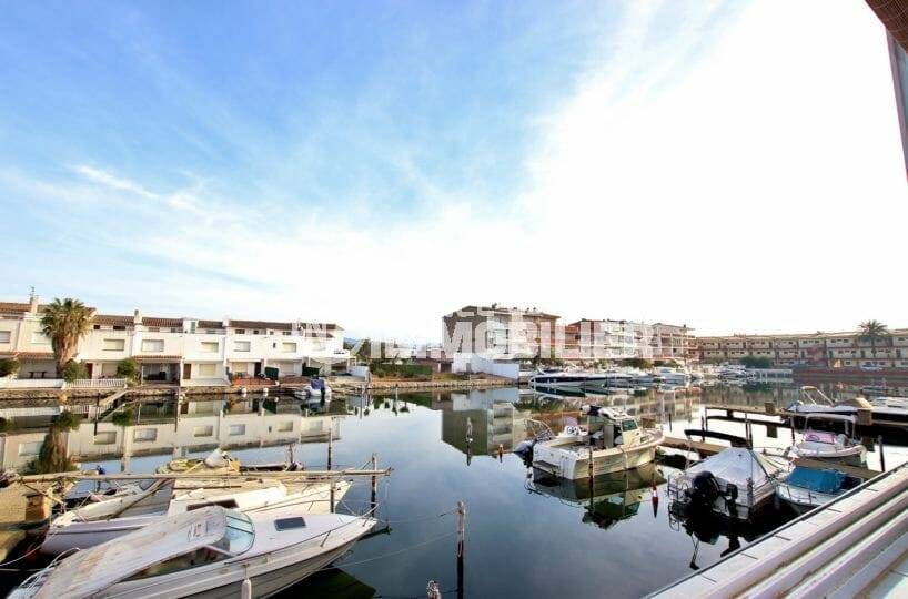 empuriabrava immobilier: superbe vue sur la marina depuis la terrasse de l'appartement ref.3877, à vendre
