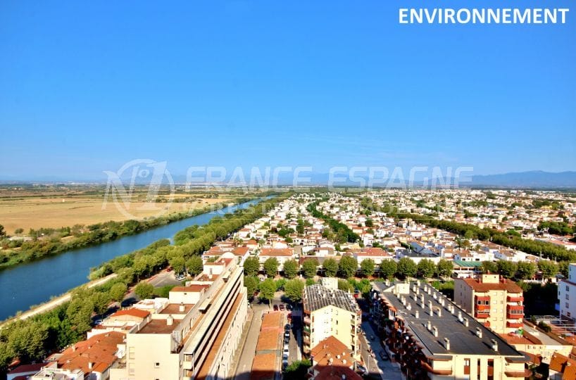 studio de 24 m², terrasse vue dégagée, à 100 m de la plage | immobilier ampuriabrava