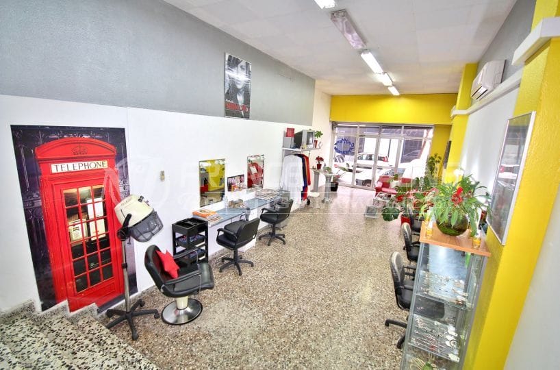 immo roses: commerce local de coiffure 100 m² proche plage, tout équipé