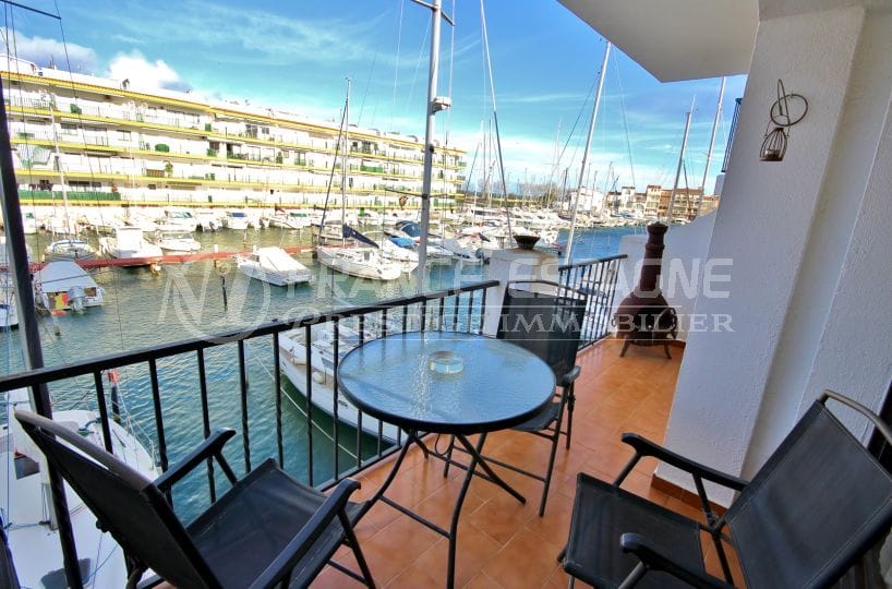 immobilier ampuriabrava: appartement de 64 m², secteur calme, vue marina, plage 400 m