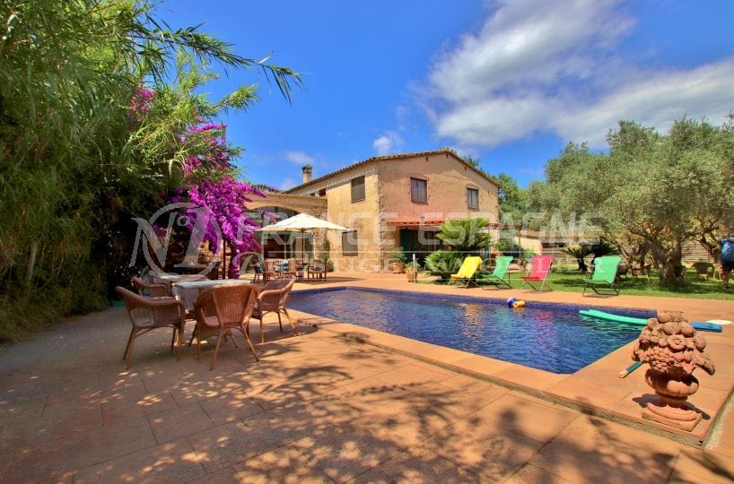 immo costa brava: villa beau mas, grand terrain avec piscine, proche plage
