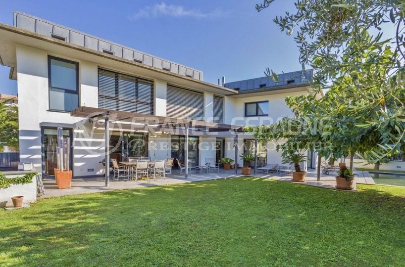 agence immobiliere costa brava: villa 287 m², terrain de 753 m² avec piscine