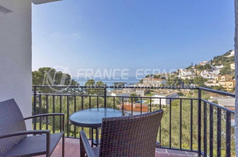 appartement a vendre rosas, cave, jolie vue mer depuis la terrasse