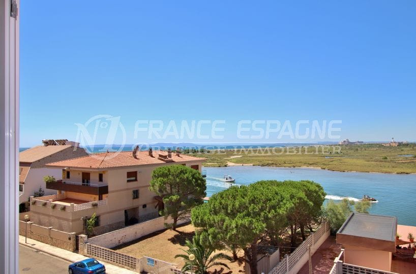 immo rosas: studio bon investissement, vue mer canal, résidence avec piscine