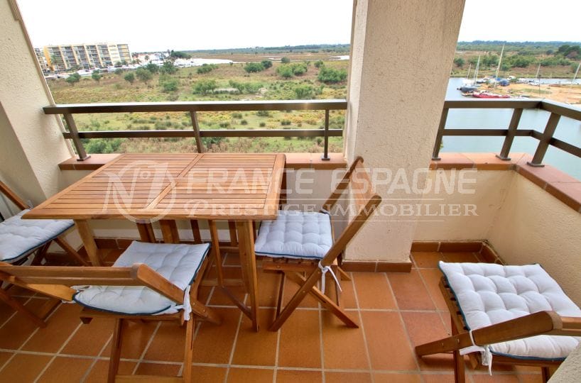immobilier rosas: appartement atico rénové avec vue canal, parking, amarre, proche plage