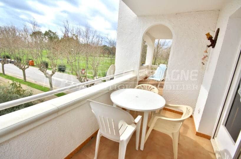 agences immobilières empuriabrava: appartement avec 2 places de parking, proche plages