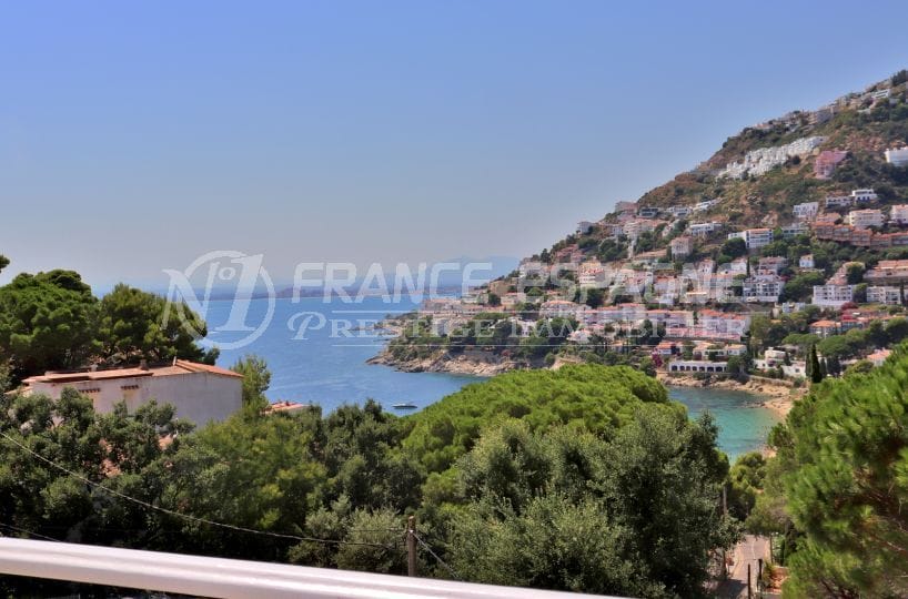 immo roses: villa ref.3980, vue mer, proche plage, divisable en 2 appartements indépendants