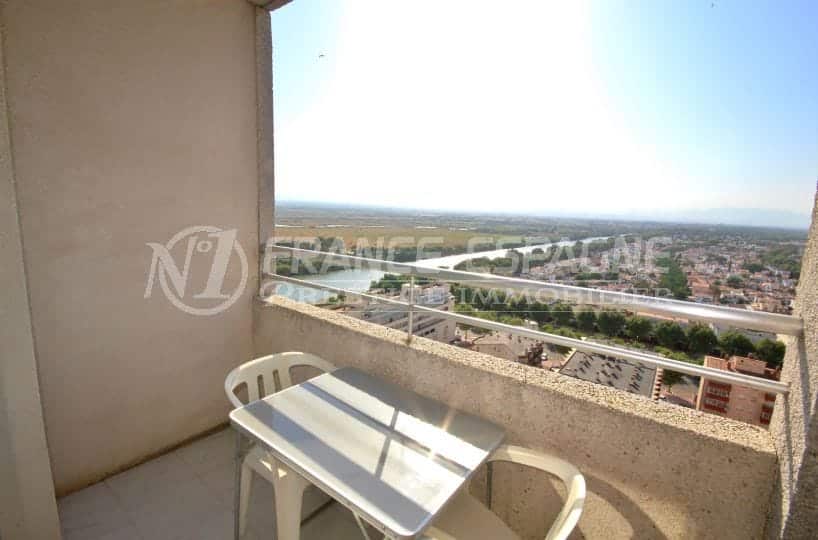 appartement a vendre empuriabrava: studio avec terrasse vue dégagée, plage et commerces à 100 m