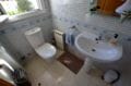 maison a vendre espagne bord de mer, empuriabrava, toilettes indépendantes avec lavabo
