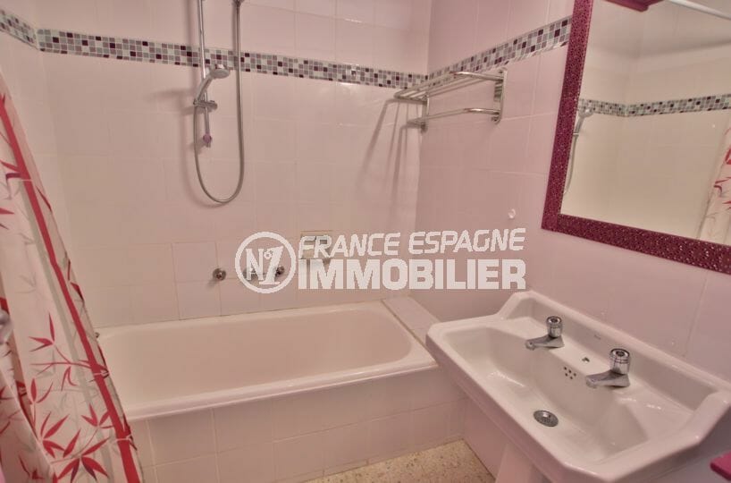 appartement a vendre a rosas, 5 pièces 62 m², salle de bain avec baignoire